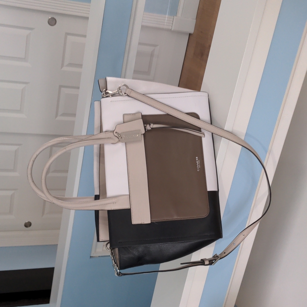 Coach purse with shoulder strap, white, black, tan